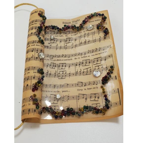 Vintage 1970's Christmas Silent Night Holy Night Sheet Music Ornament - Picture 4 of 4